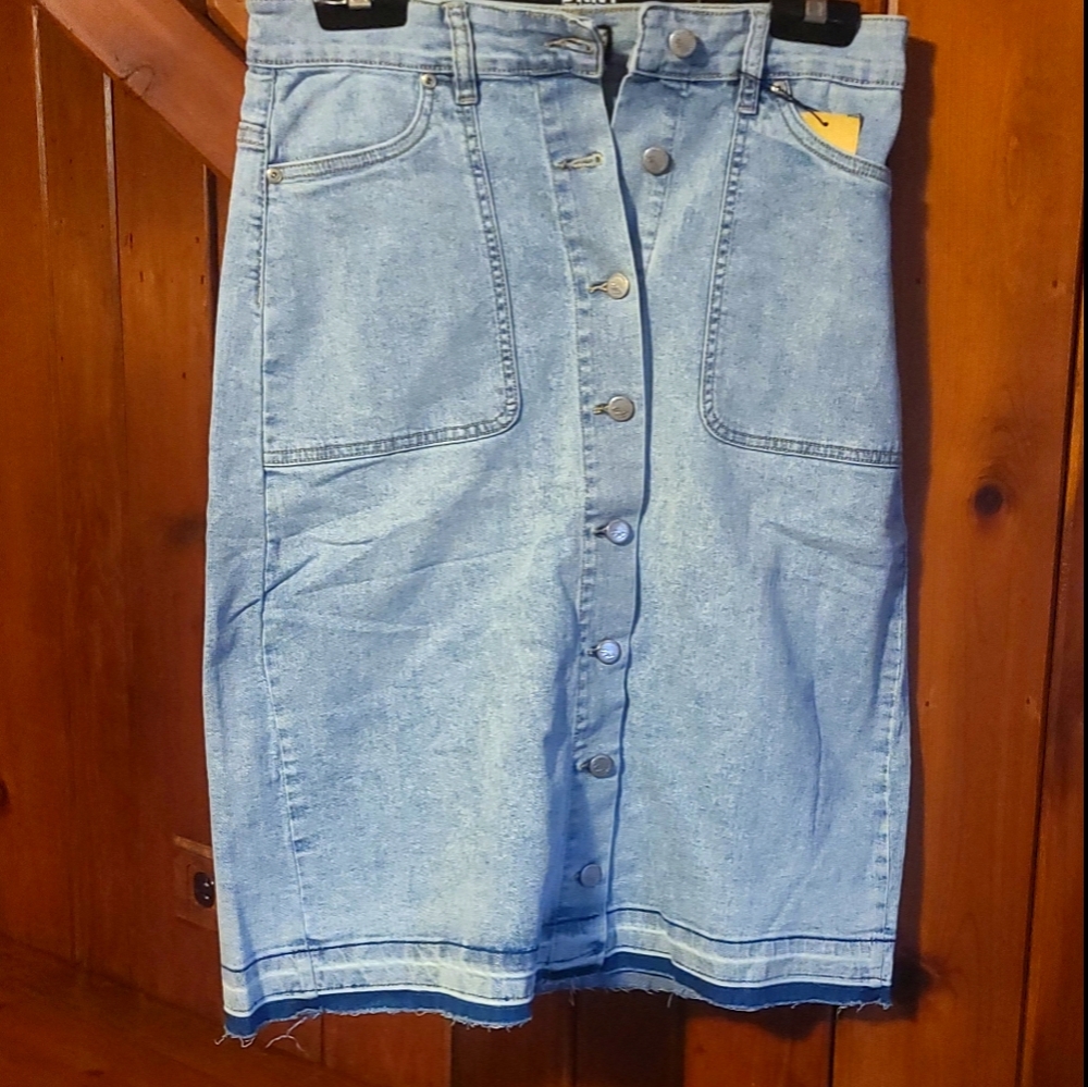 SB denim skirt